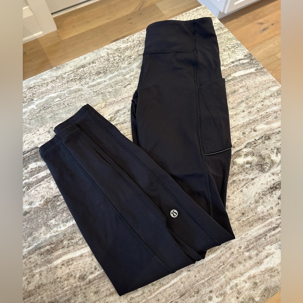 Size 6 Lululemon Leggings with Pockets 28” inseam